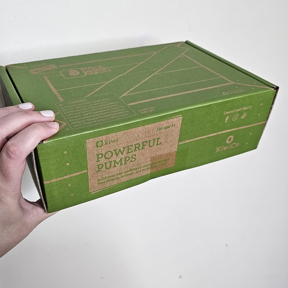 UNOPENED Kiwi Co kiwi crate "powerful pumps" kit